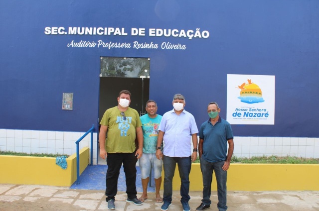 Prefeito visita obras de auditório municipal em Nossa Senhora de Nazaré (PI)